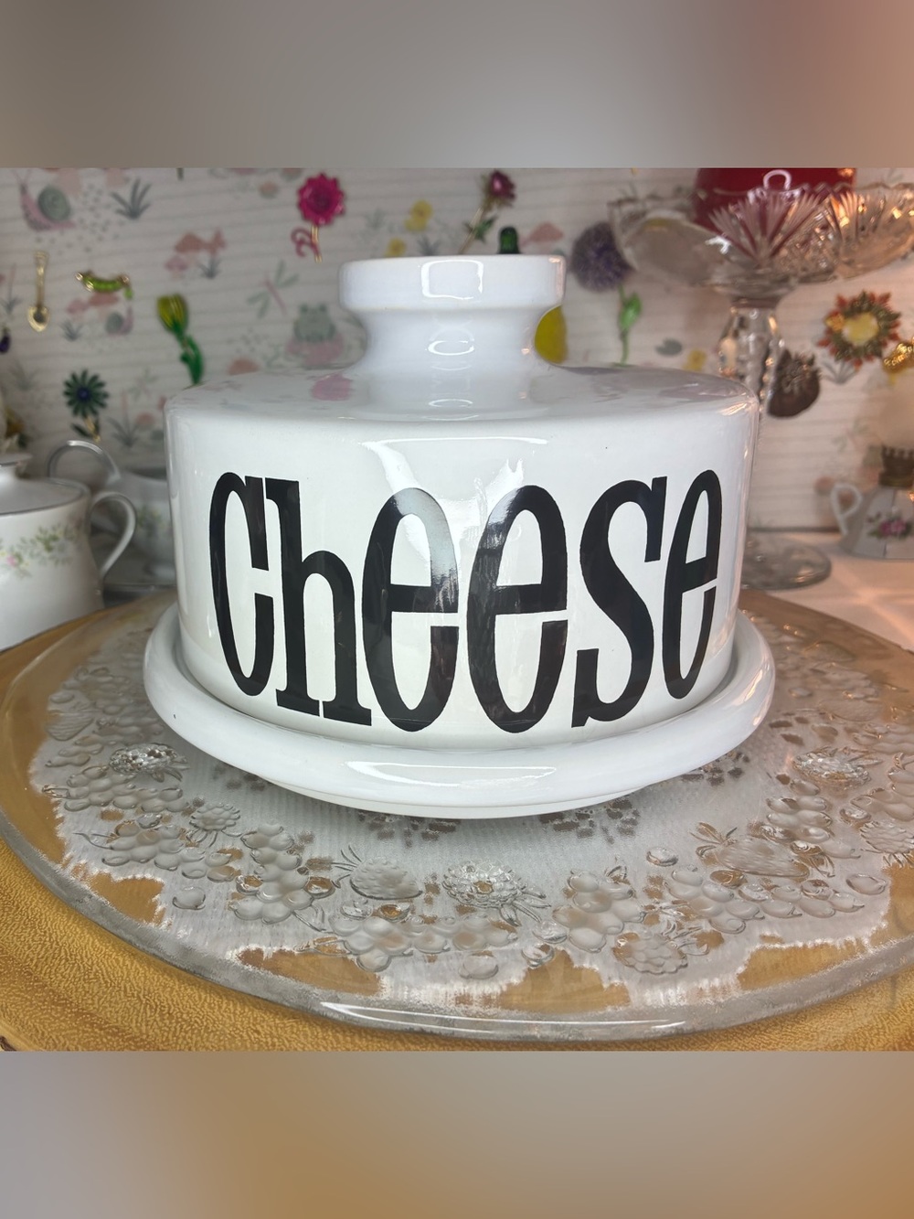 White Cheese Dome Vintage